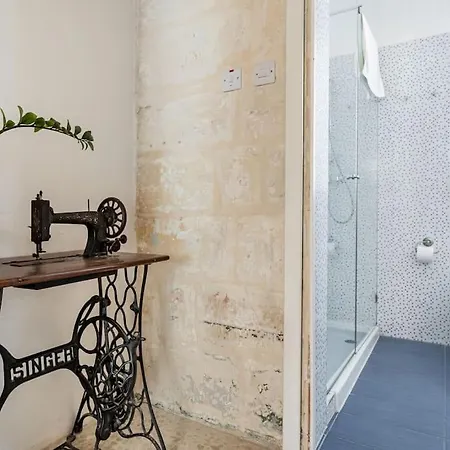 Semesterbostad Cosy Hideaway